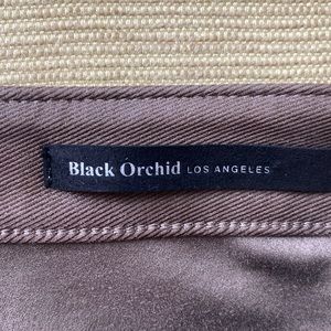 Inseam 29 med brown color with a sheen to them